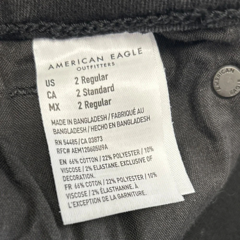 American Eagle Next Level Stretch Curvy Hi-Rise Black Distressed Denim‎ Mini